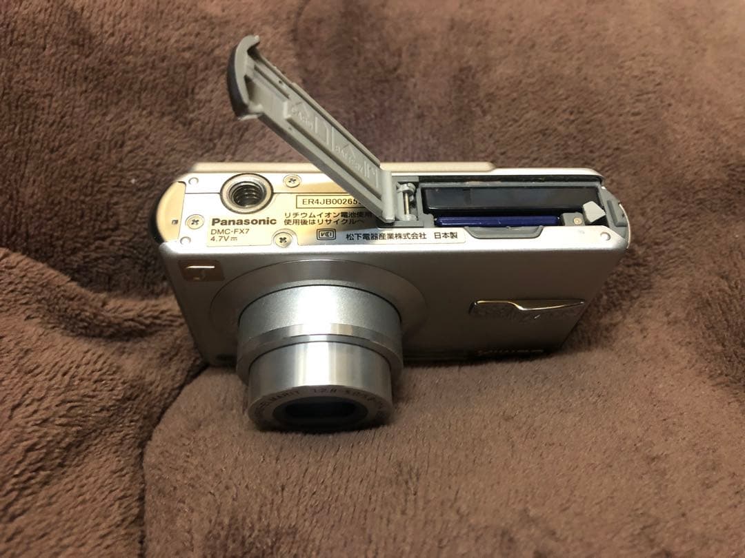 【美品】Panasonic DMC-FX7 コンパクトデジタルカメラ