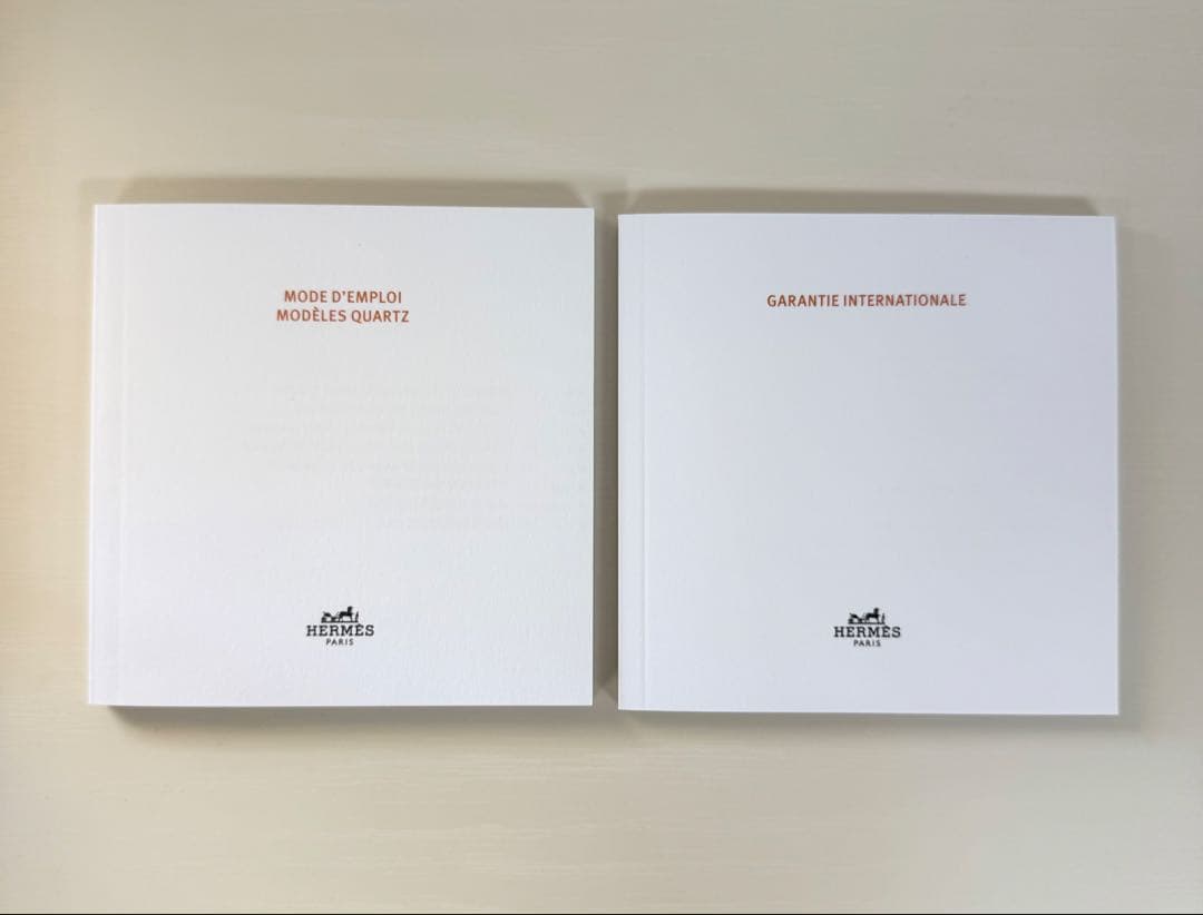 HERMES エルメス 腕時計《Hウォッチ》 ミニ HH1.210 ブラック