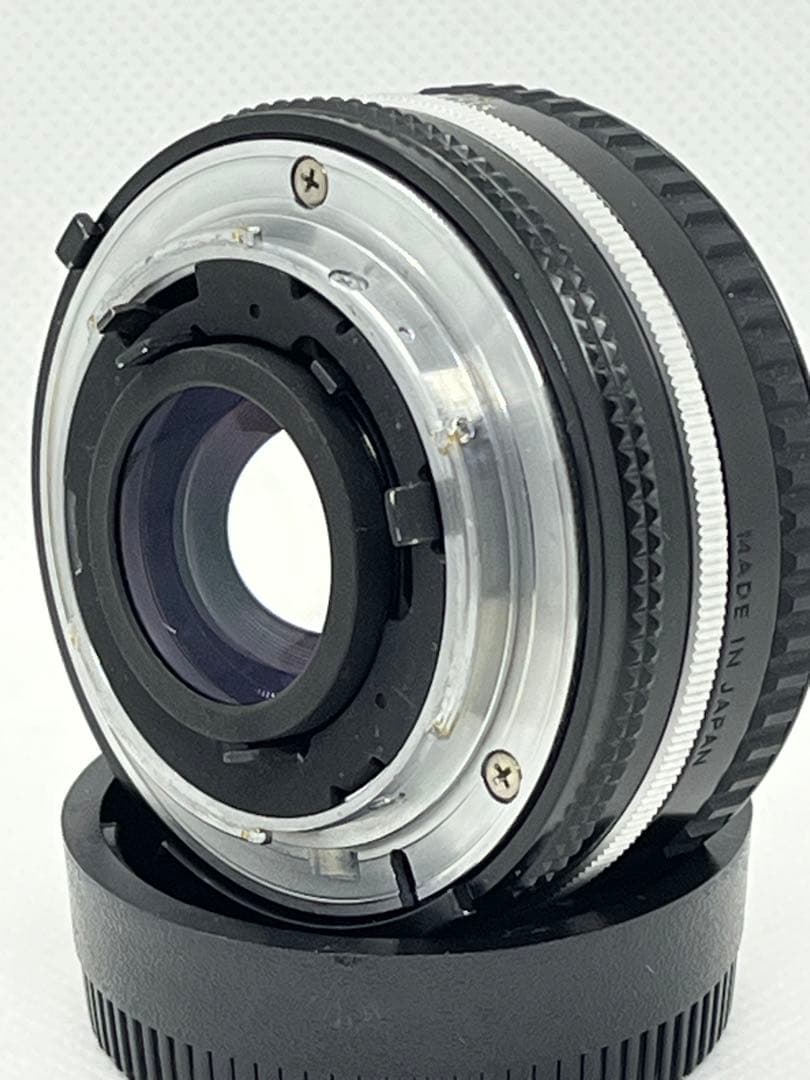 NIKKOR 50mm f/1.8 人気のパンケーキレンズ 日本製
