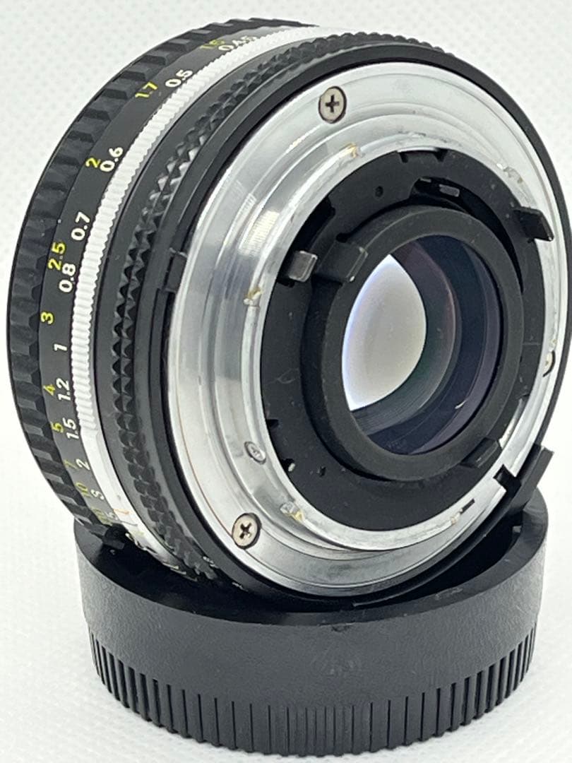 NIKKOR 50mm f/1.8 人気のパンケーキレンズ 日本製