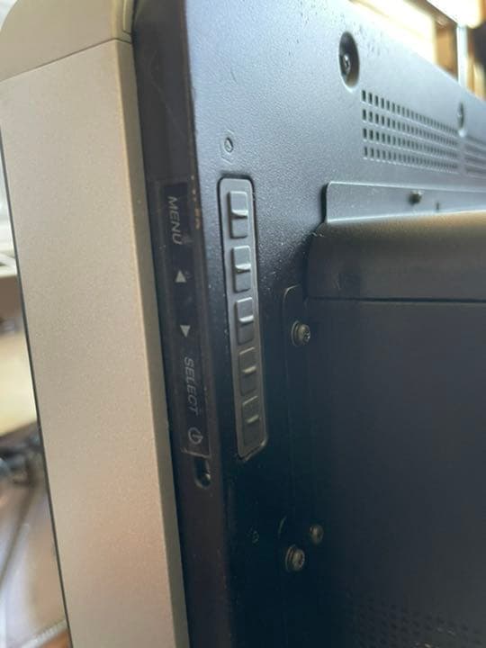 ELO 32型液晶ディスプレイ　タッチパネル