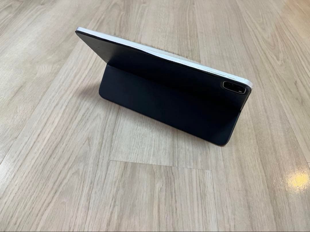 iPad本体 iPadPro11 & KeyboardFolio & AirPodsPro