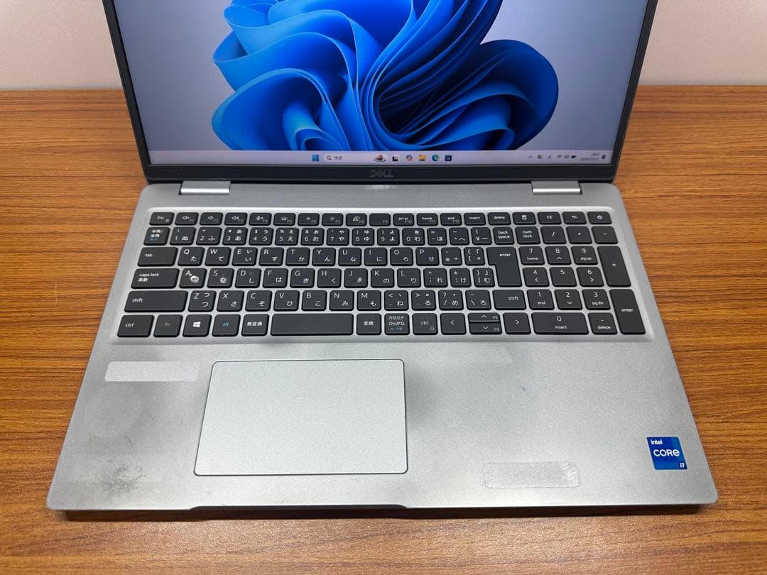 Windowsノート本体 Dell Latitude 5520 i7-1165G7 8Gb 256Gb