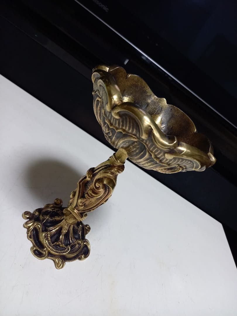 イタリア製　アンティーク　バロック　テーブル　トレー　重厚　無垢　真鍮製
