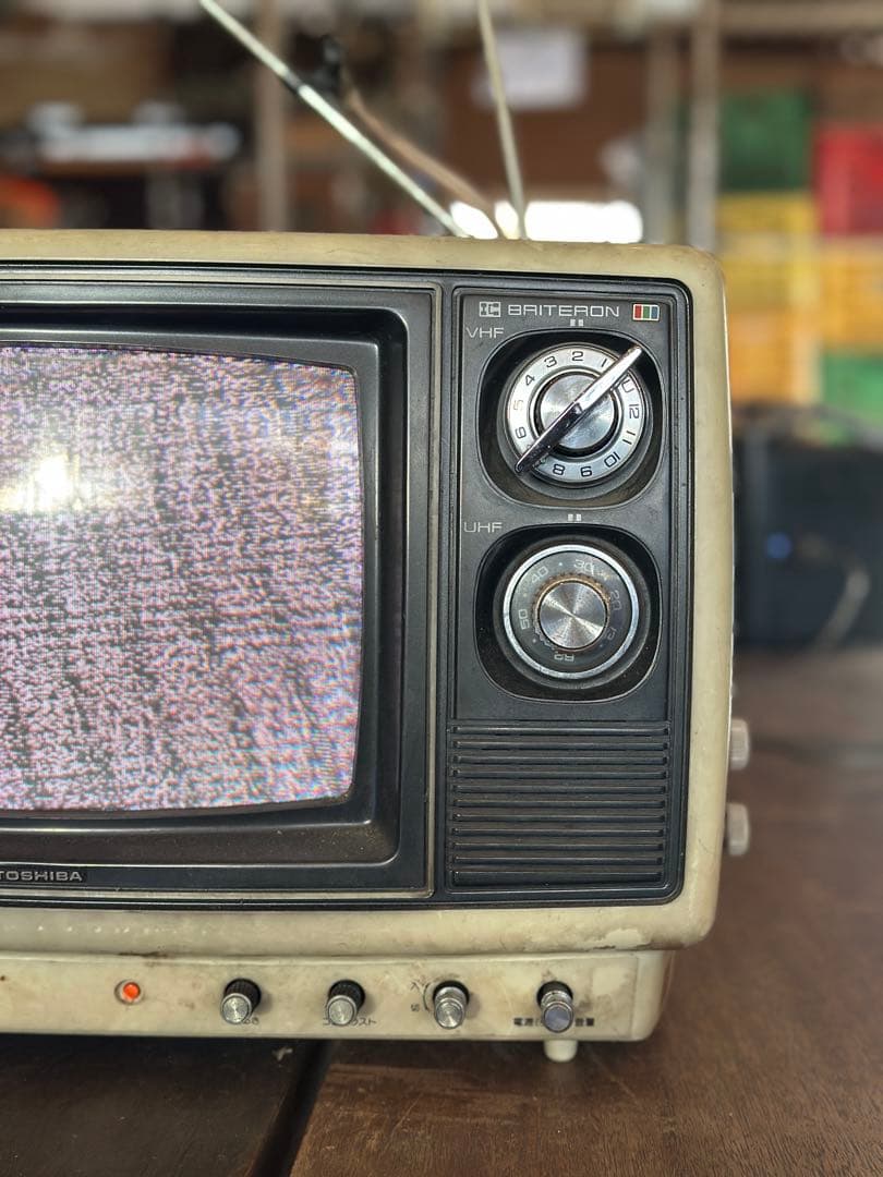東芝 レトロカラーテレビ 10P102 ブラウン管 昭和　10インチ
