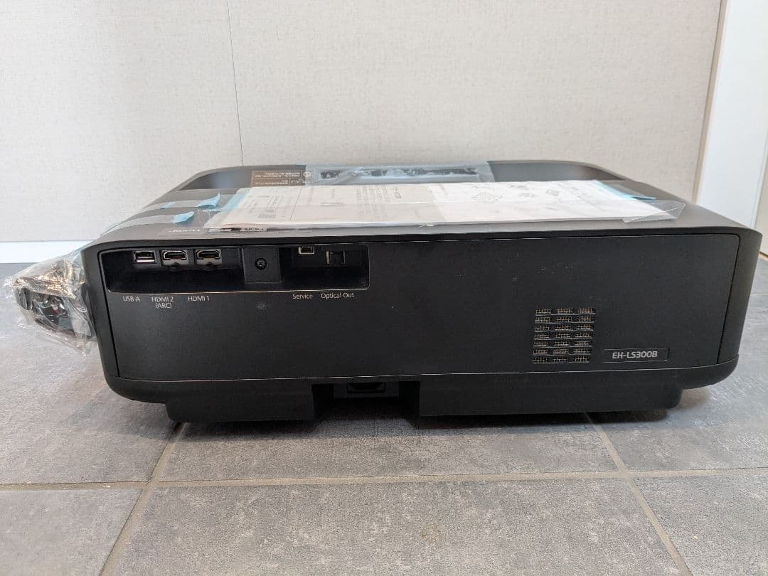EPSON　EH-LS300 プロジェクター 本体 ブラック