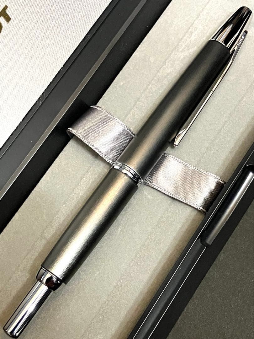 パイロット キャップレスデシモ 20カラーズ ダークグレー M 中字