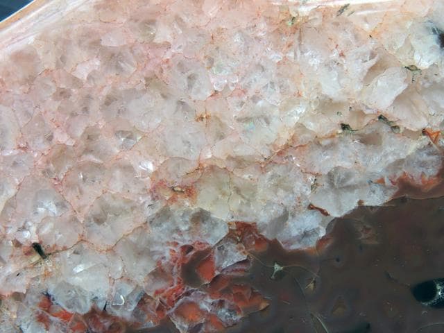 ▼　瑪瑙原石　▼台つき　重さ4.9kg　 めのう　メノウ　鑑賞石　鉱物　宝石