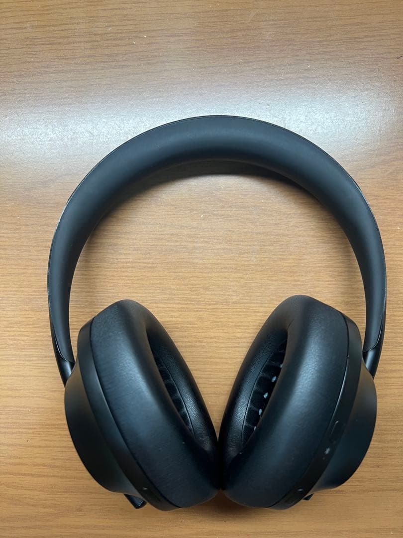 BOSE ノイズキャンセリングヘッドホン700