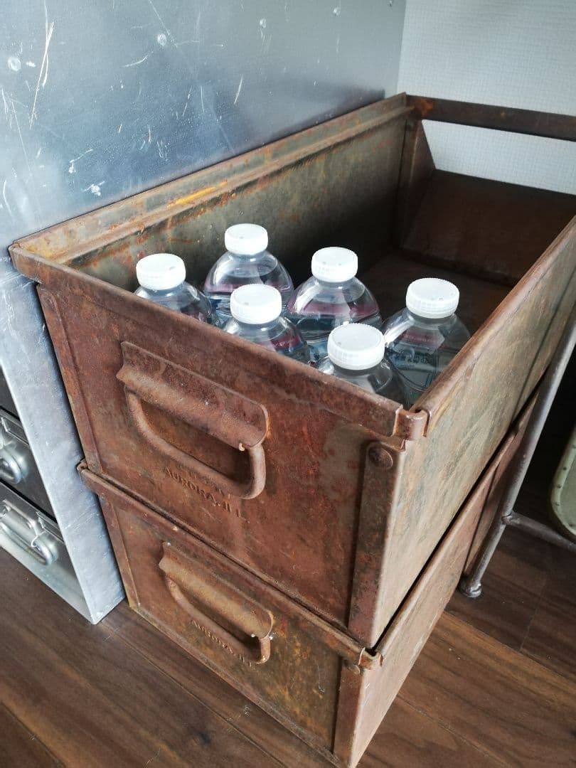 1個【LYON AURORA社】鉄の錆び錆びメタルスタッキングストッカー