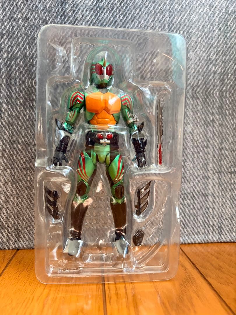 S.H.Figuarts仮面ライダーアマゾンオメガ＆アマゾンネオ 2体セット