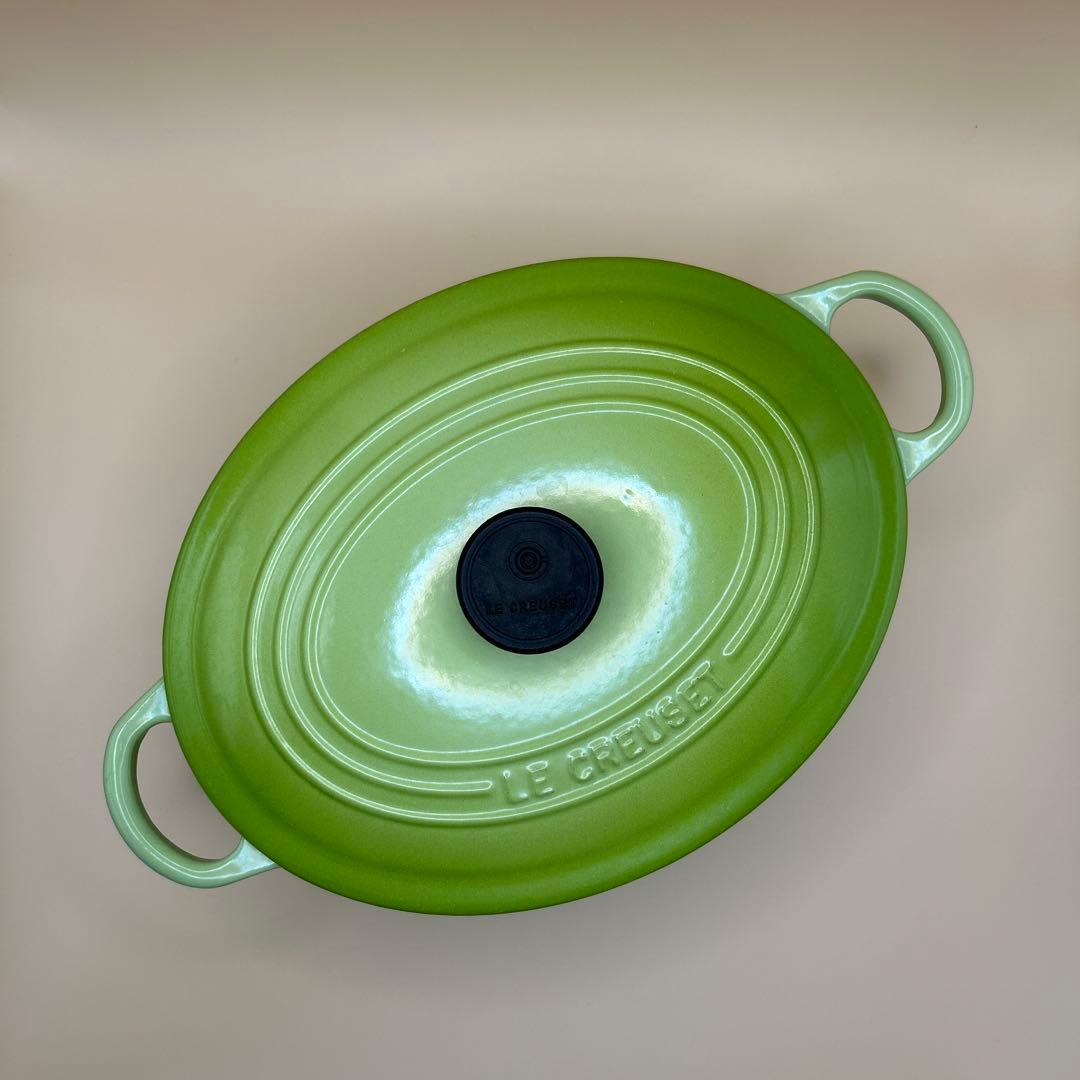 Le Creuset ライトグリーン オーバル鍋　25cm