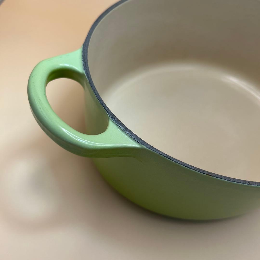 Le Creuset ライトグリーン オーバル鍋　25cm