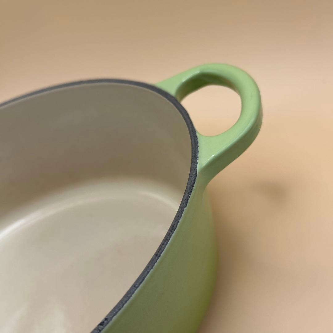 Le Creuset ライトグリーン オーバル鍋　25cm