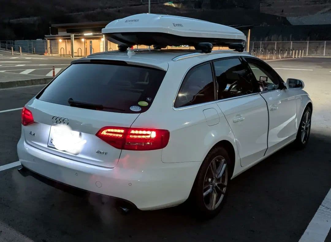 アウディA4アバント‼️スタッドレスタイヤ装着‼️