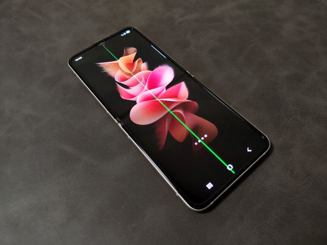 スマートフォン本体 Galaxy Z Flip3 5G (RAM8GB ROM256GB)