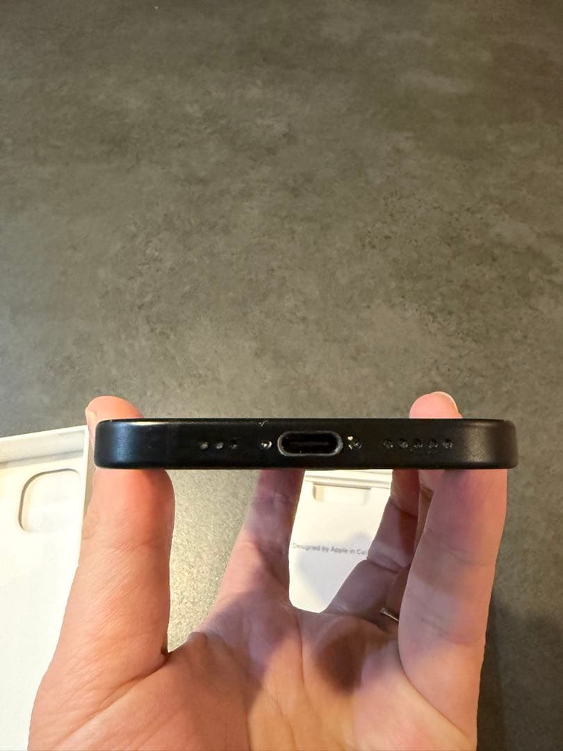 Apple iPhone 15 本体 128GB SIMフリー ブラック