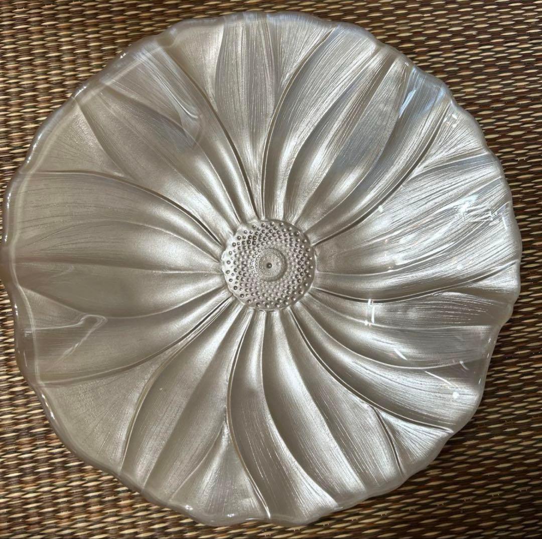 【IVV】アイヴィヴィマグノリアパールホワイト 27cm・18cm Italy