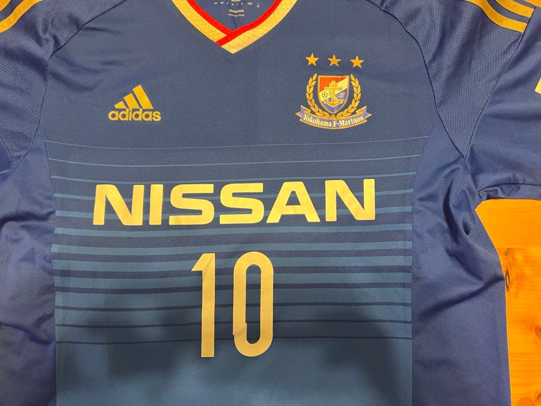 【美品】横浜F・マリノス 2015中村俊輔 #10ホームXOサイズ　ユニフォーム