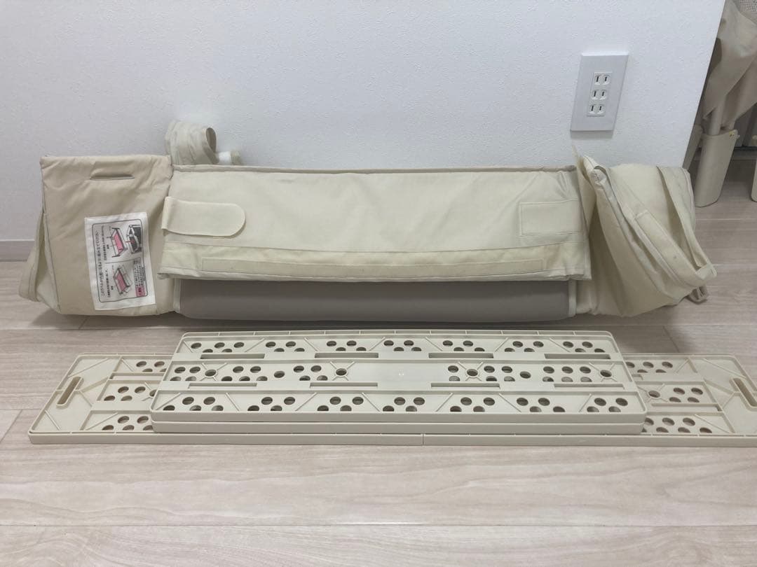 ココネルエアープラス aprica ホワイト ベージュ