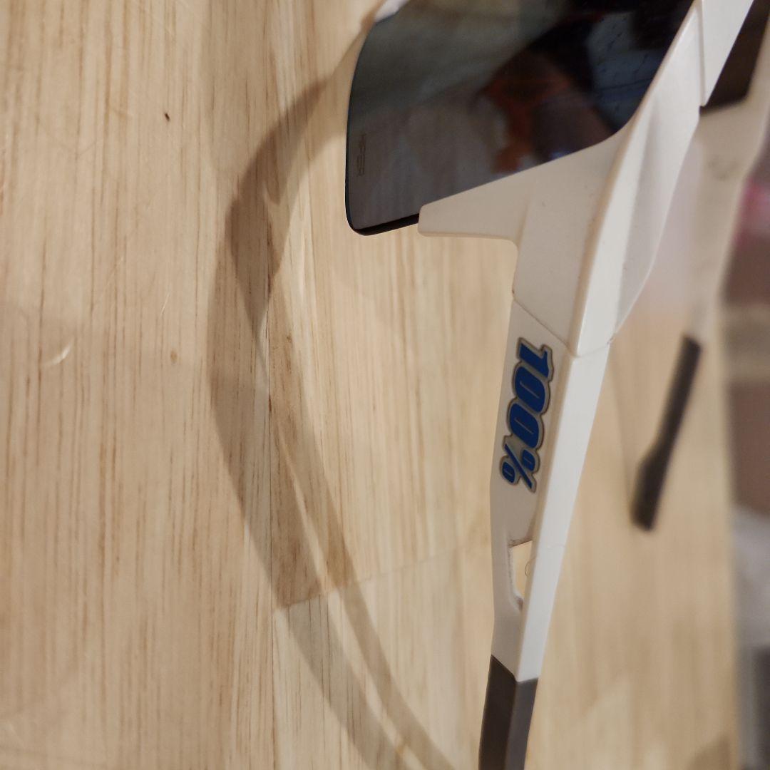 100% スポーツサングラス ホワイト