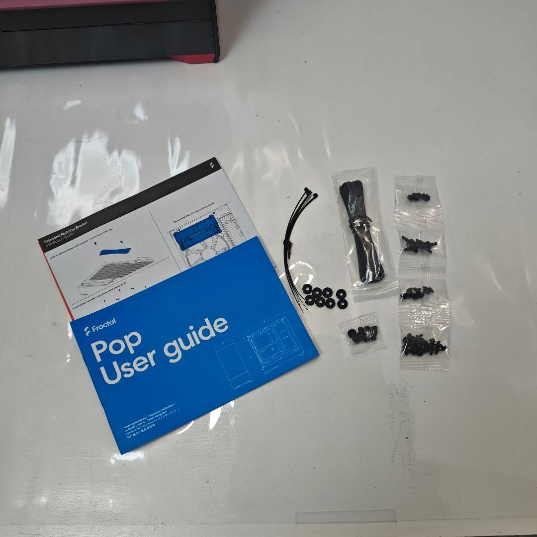 限定カラー マゼンダ Fractal Design Pop Air PCケース