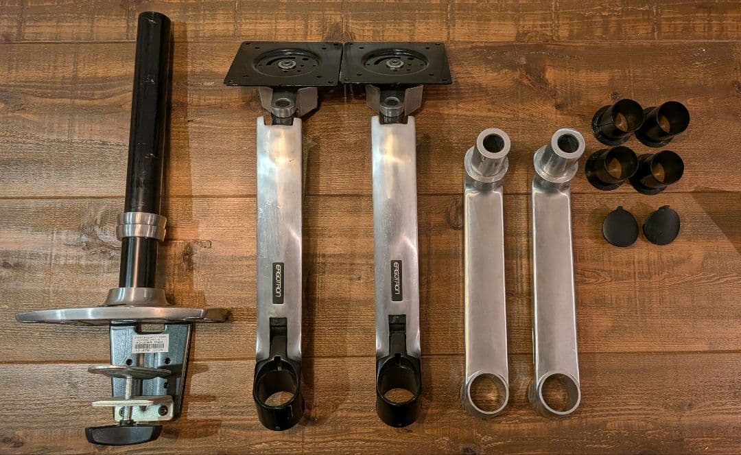 ERGOTRON LXデュアル デスク マウント アーム スタッキング②