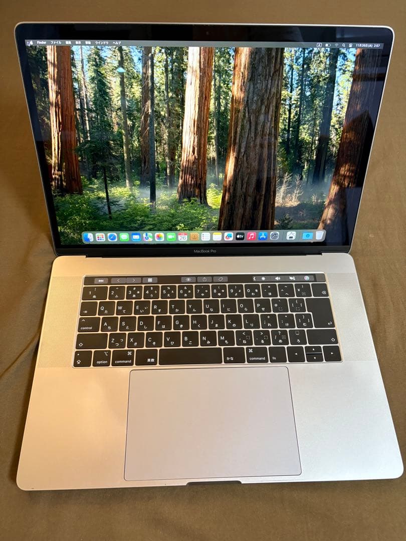 MacBook Pro 2018 15インチ 16Gb 256Gb