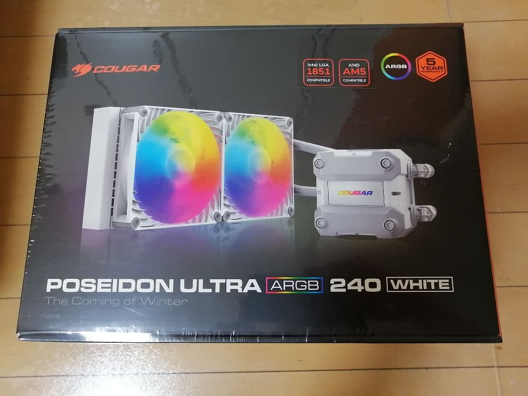 COUGAR POSEIDON ホワイトCGR-PSDUTRGB-W-240