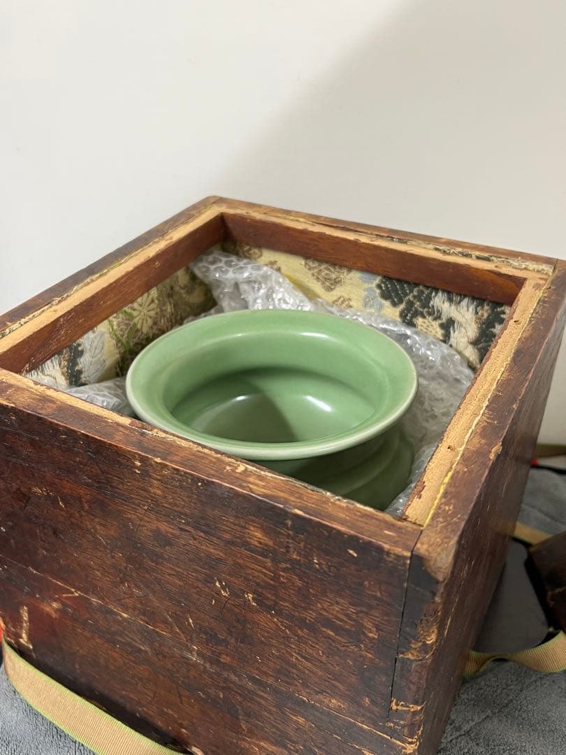 中国古美術　青磁袴腰香炉　龍泉窯香炉 F1-10