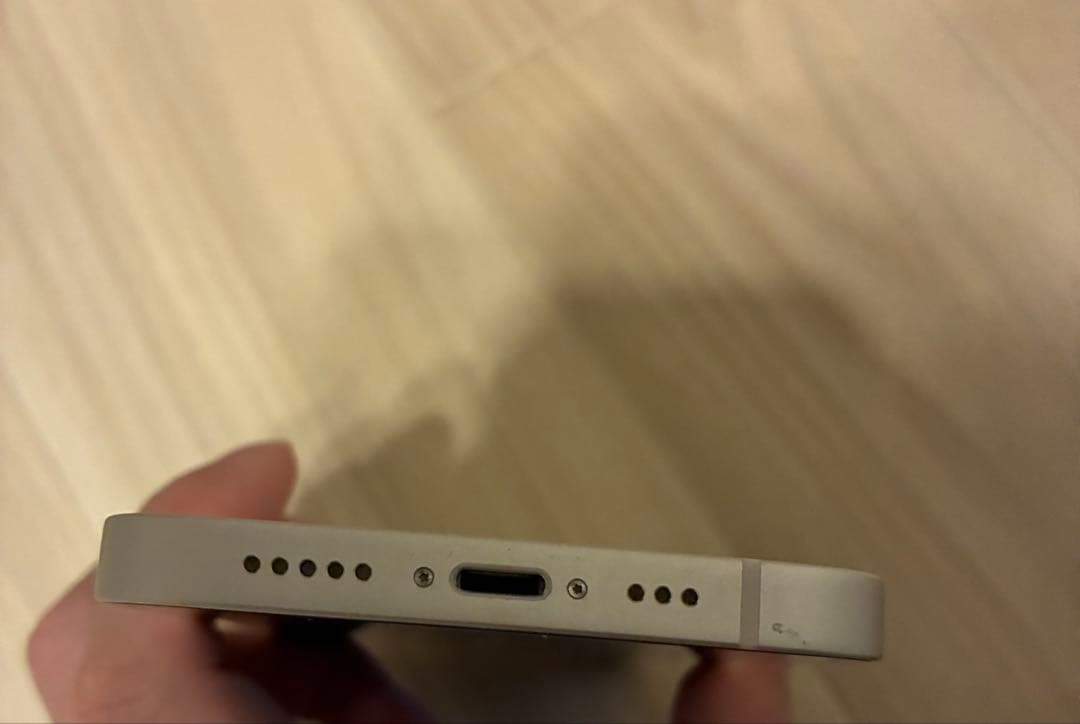 Apple iPhone 13 本体　アイフォン13/128GB SIMフリー