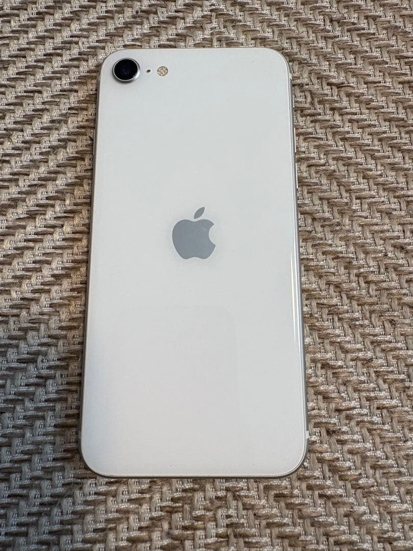 iPhoneSE 第2世代64GB ホワイト SIMフリー　ジャンク