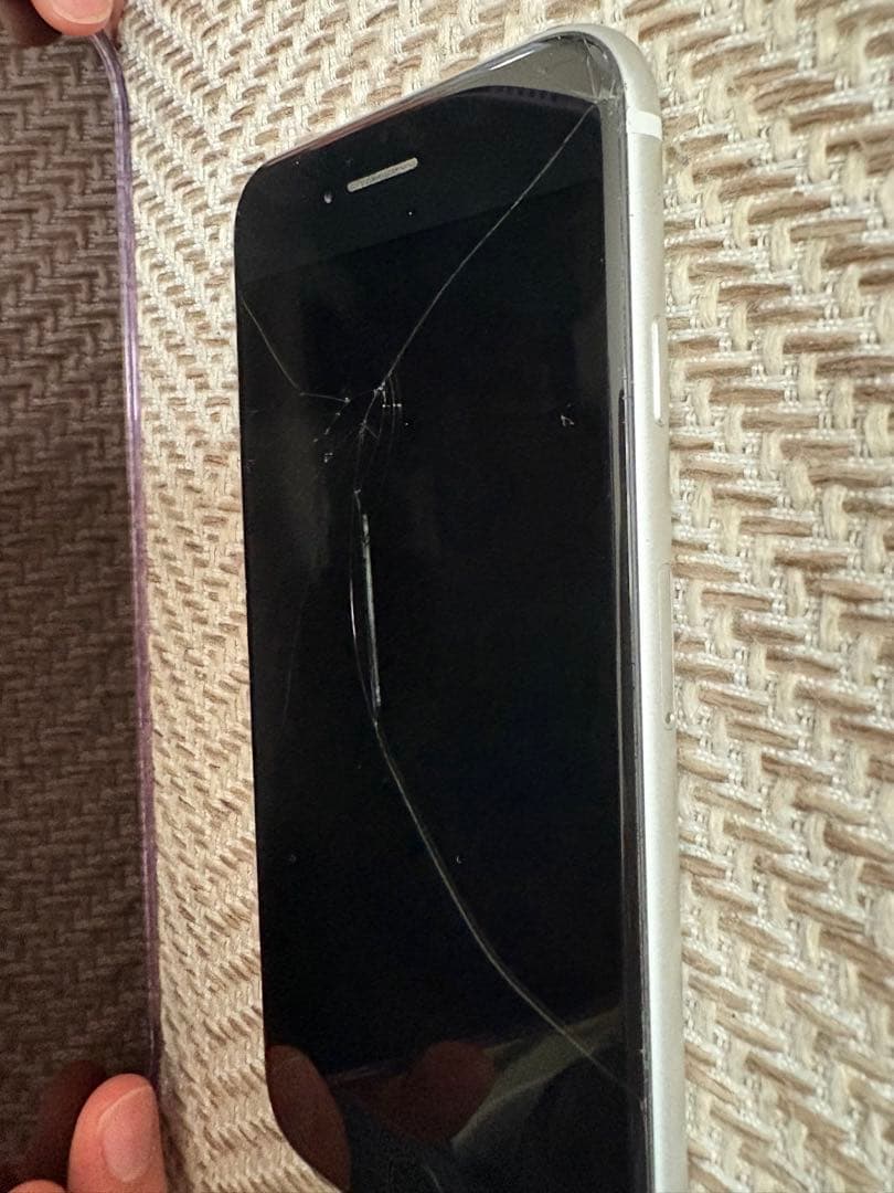 iPhoneSE 第2世代64GB ホワイト SIMフリー　ジャンク