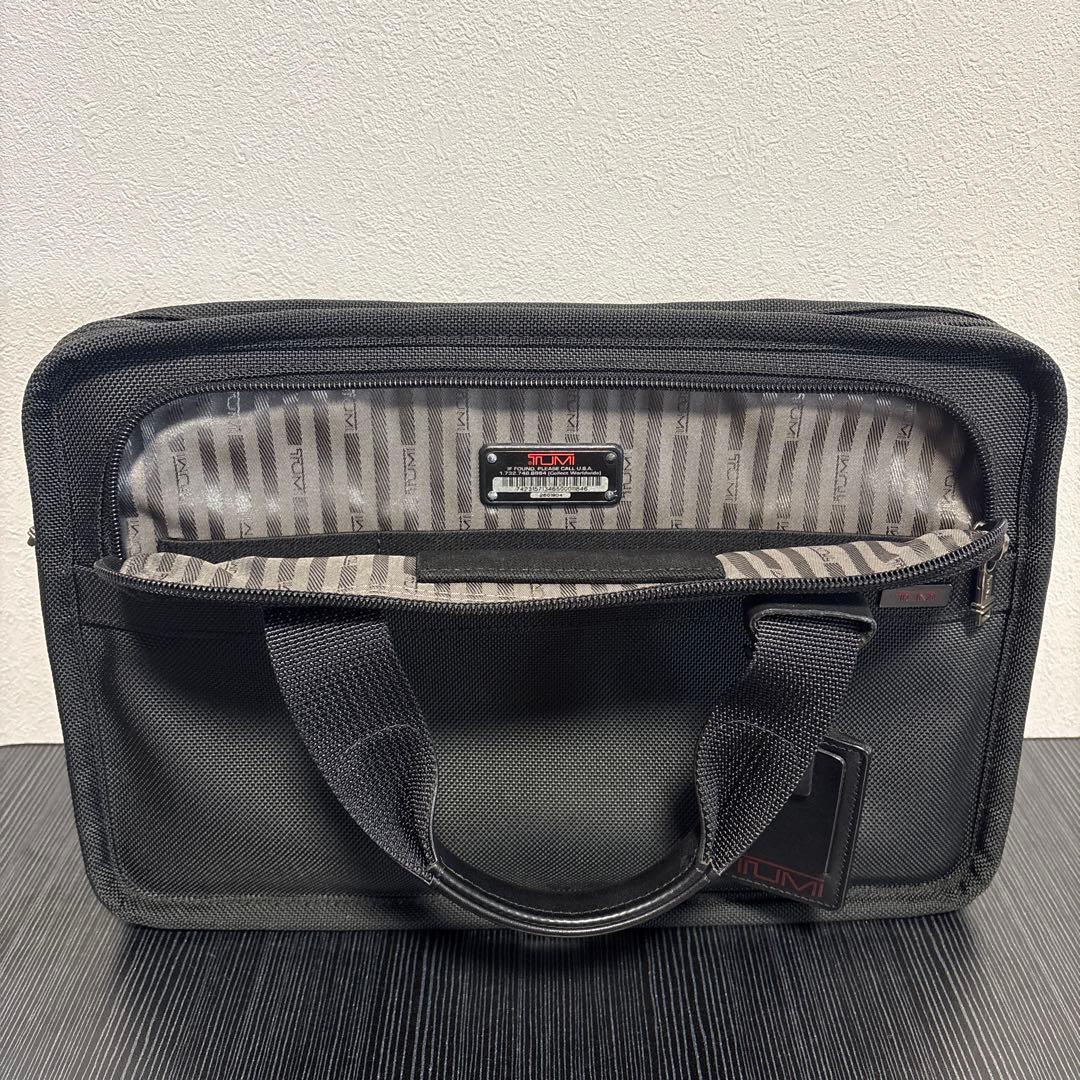 【未使用に近い】TUMI ビジネスバッグ パソコンケース ブラック トゥミ