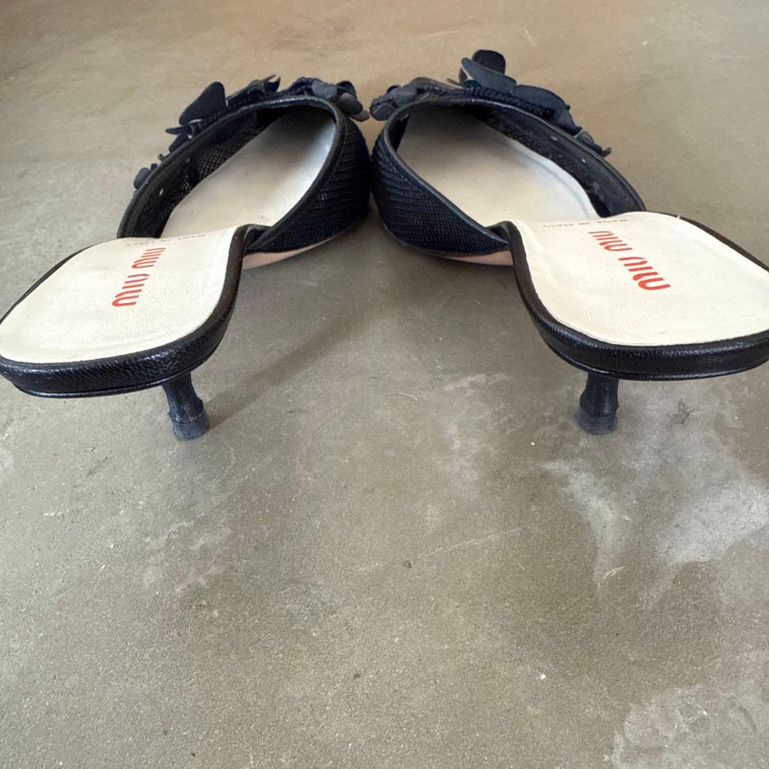 MiuMiu ミュウミュウ　archive　パンプス 　ミュール　レザーフラワー