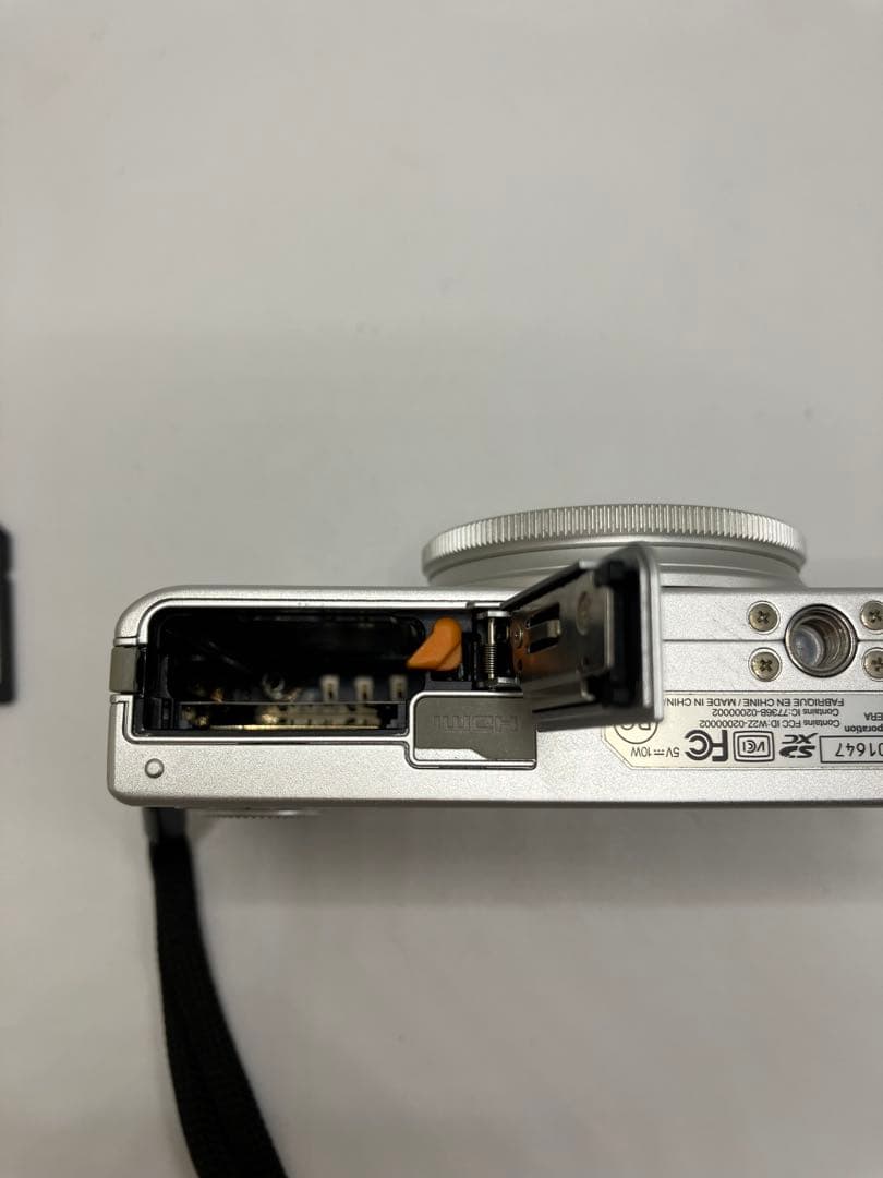 【返品保証・動作確認済】FUJIFILM XQ1 コンパクトデジタルカメラ