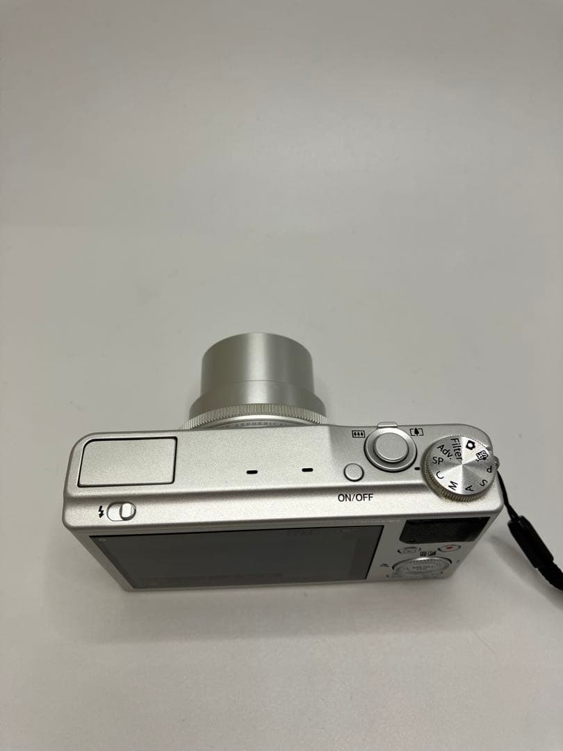 【返品保証・動作確認済】FUJIFILM XQ1 コンパクトデジタルカメラ