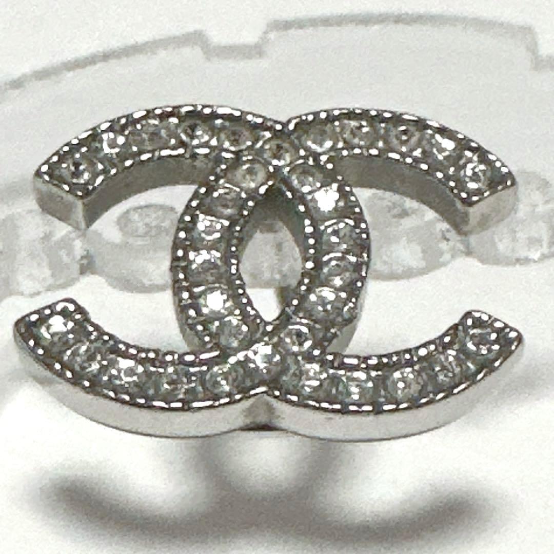 シャネル　CHANEL　ピアス　ココマーク　シルバー　メタル　ラインストーン