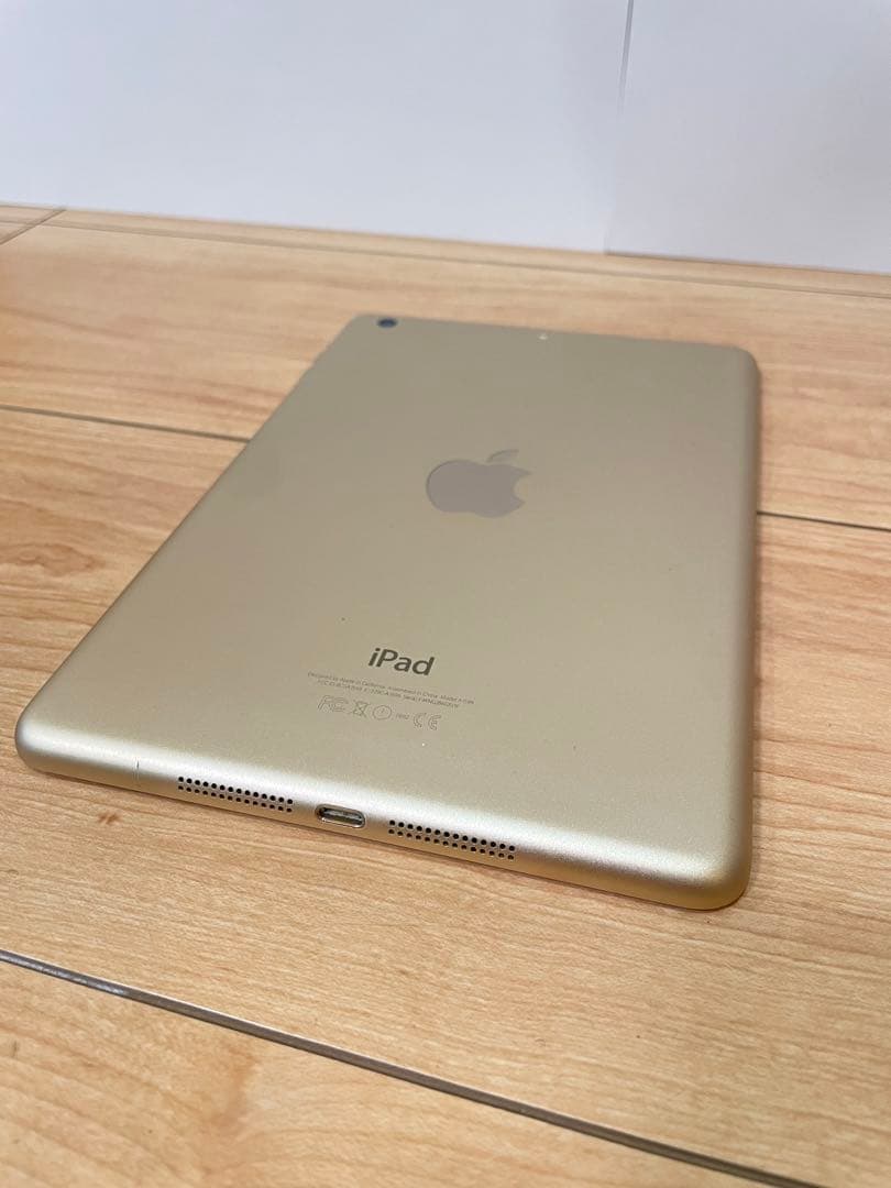 iPad本体 Apple iPad mini 3 128GB Wi-Fi MGYK2J/A