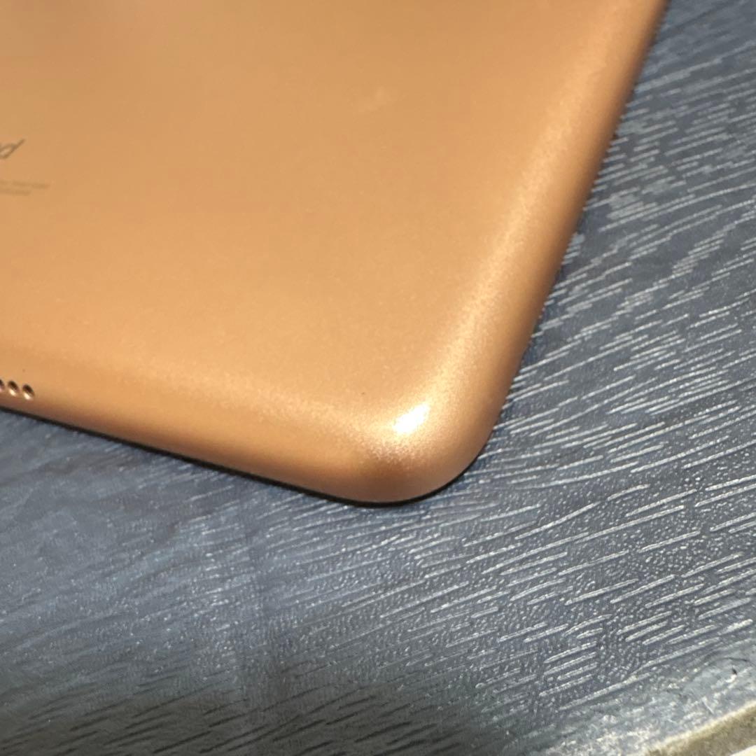 iPad 第6世代 32GB WiFiモデル　ピンクゴールド