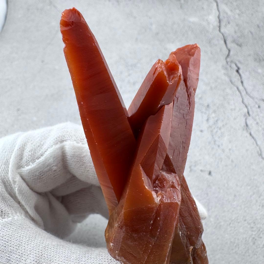 G-61マダガスカル産 赤水晶 クラスター 天然石　レッドクォーツ 希少原石