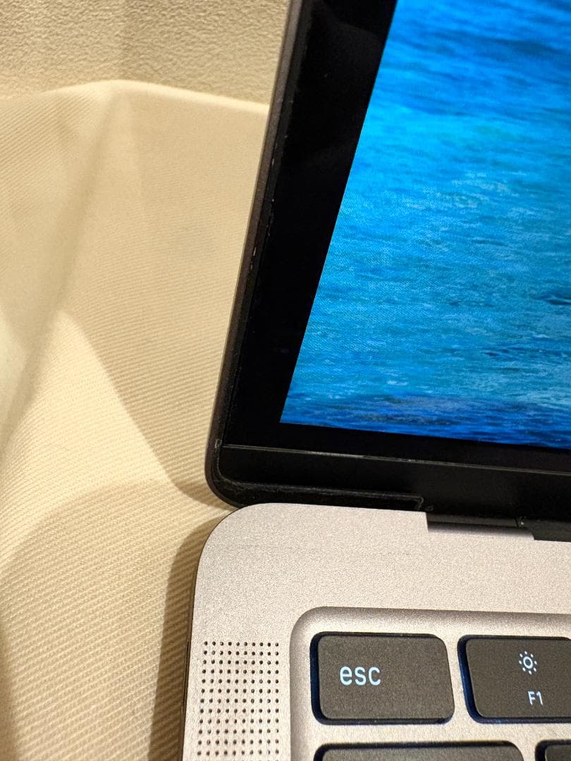 MacBook Air M1 8GB 256GB シルバー 箱・充電器付