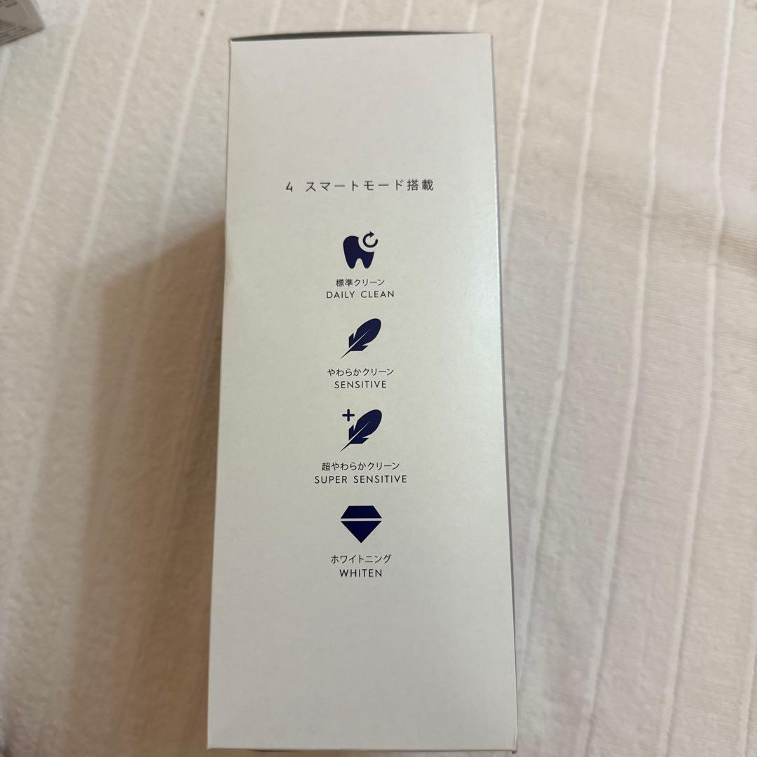 Oral-B iO Series 4 電動歯ブラシ本体＋替ブラシ3本入り