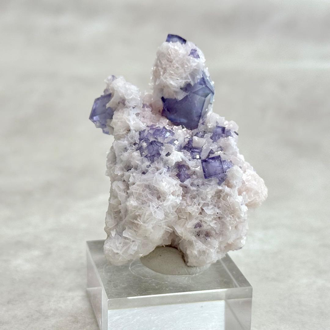 【D194】ポーセリンフローライト Aタイプ ヤオガンシャン 原石 鉱物 標本