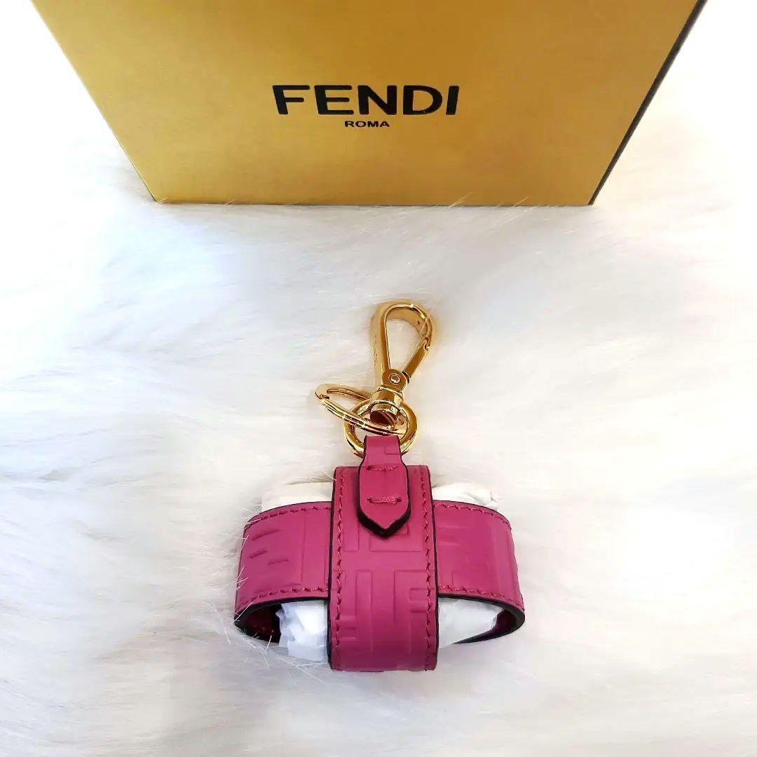 正規店購入☆新品☆FENDI AirPods Proケース　キーホルダー