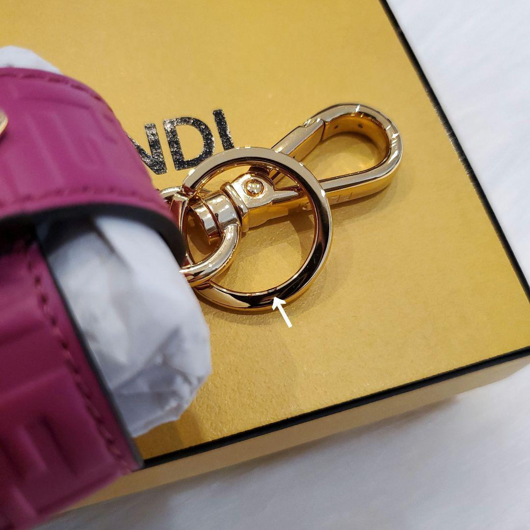 正規店購入☆新品☆FENDI AirPods Proケース　キーホルダー