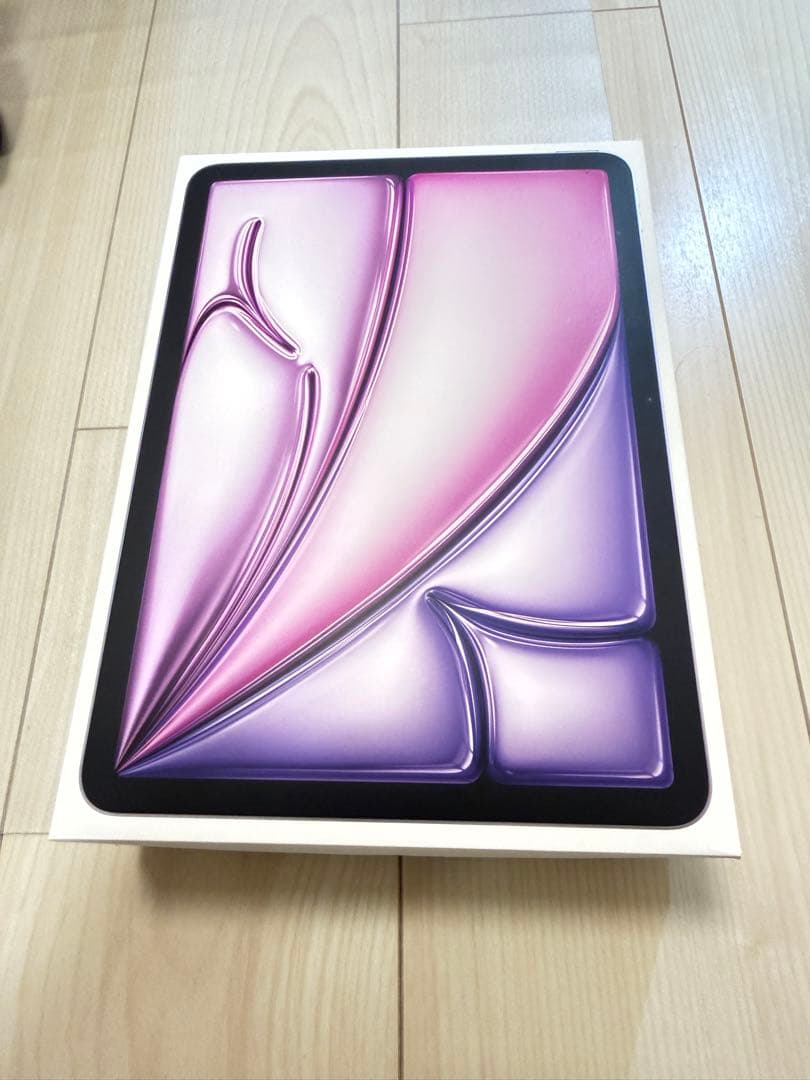 iPad Air M3 11インチ128㎇パープル　CASETiFYのケース付き