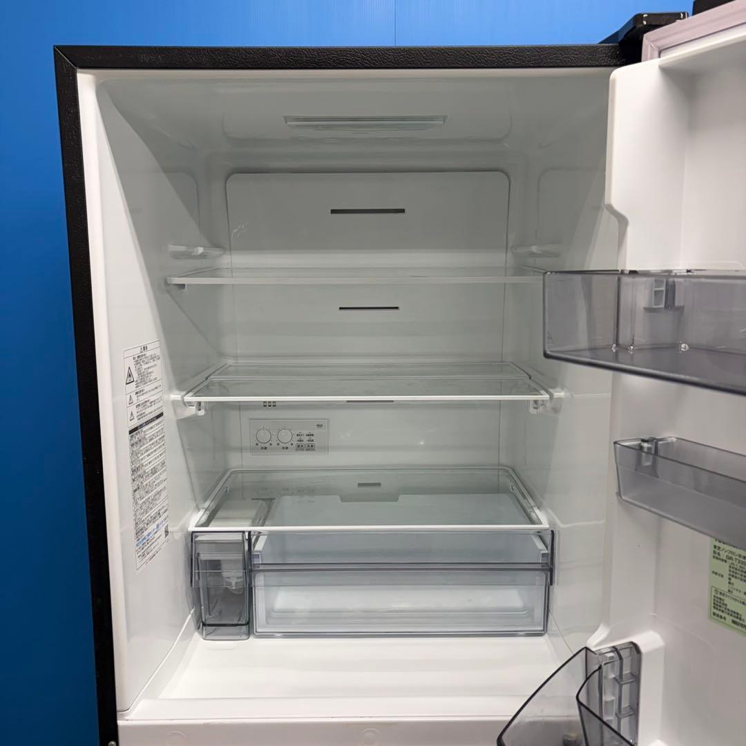 633 TOSHIBA 22年製　大型冷蔵庫　右開き　326L 自動製氷　保証込