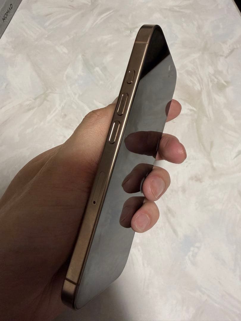 【おまけ多数】iPhone 16 Pro Desert Titanium 256