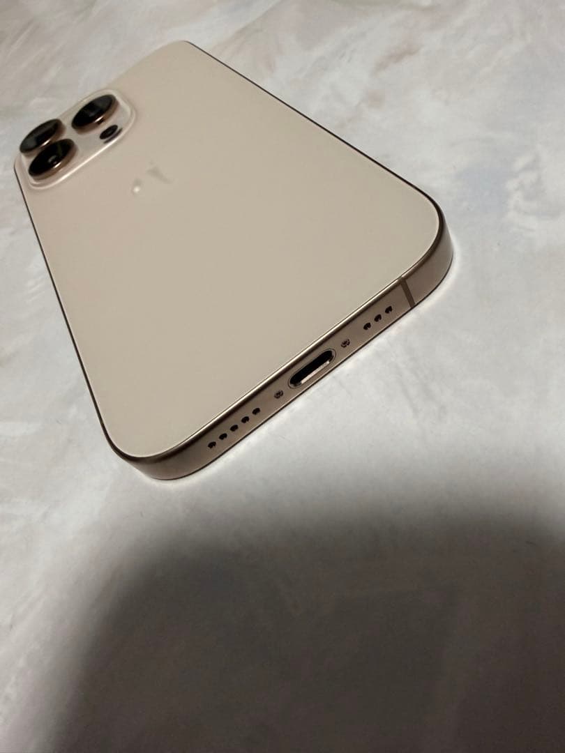 【おまけ多数】iPhone 16 Pro Desert Titanium 256